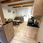 Апартаменти Blue House